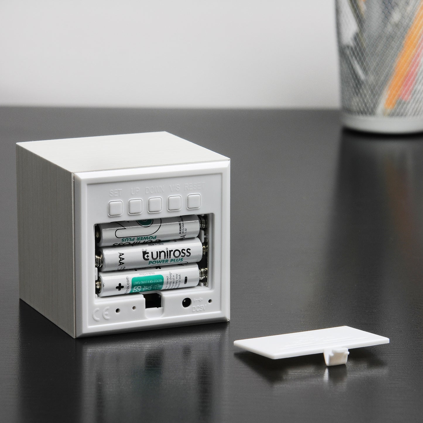 Cube Click Clock White